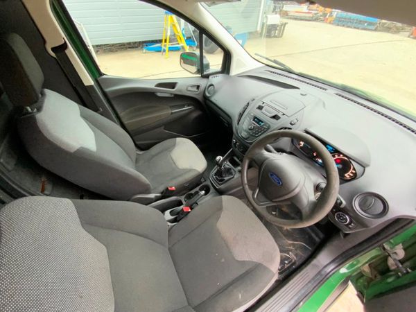 Ford Transit Courier 369049792
