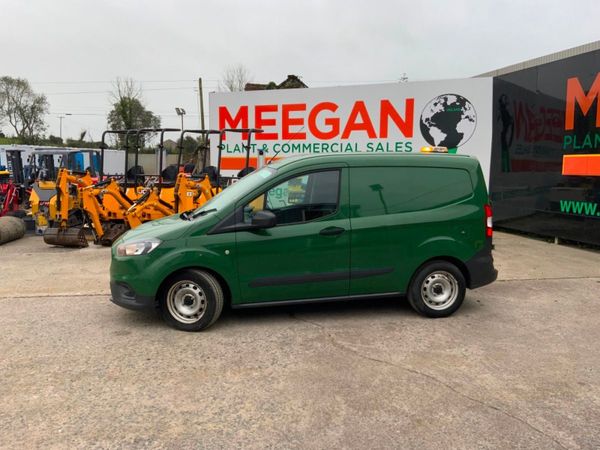 Ford Transit Courier 369049805