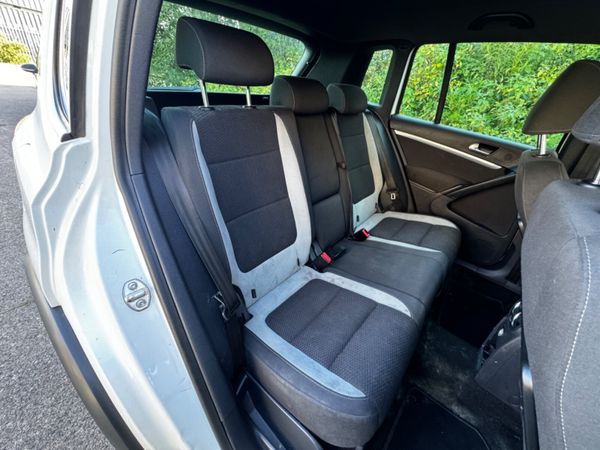 Volkswagen Tiguan R Line 4Motion 369064041