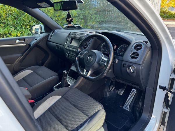 Volkswagen Tiguan R Line 4Motion 369064042