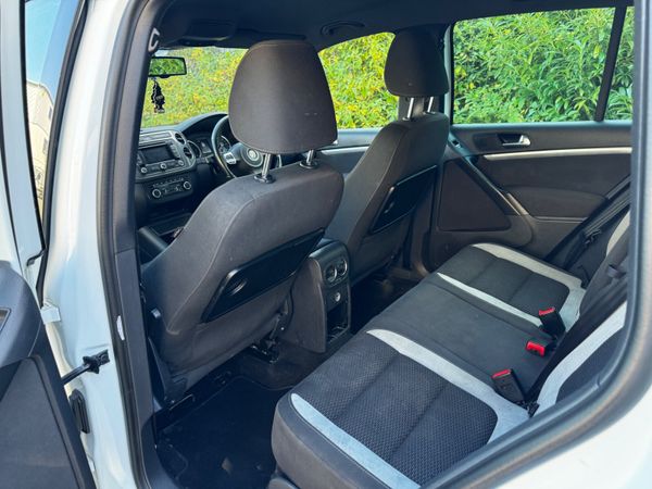Volkswagen Tiguan R Line 4Motion 369064073