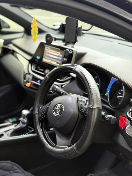 2018 Toyota C-HR (Automatic) – Only 74,000 km! 369125884