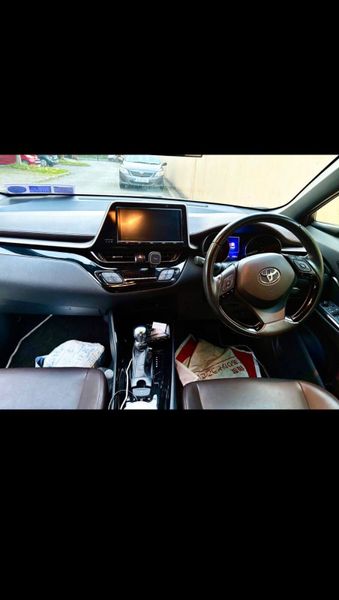2018 Toyota C-HR (Automatic) – Only 74,000 km! 369125883