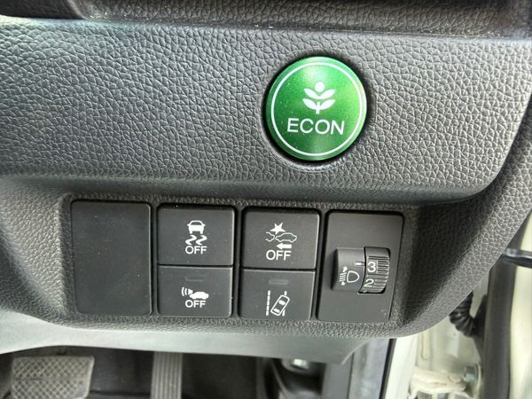 2018 Honda Fit 1.5 Petrol Hybrid ,Automatic 369127360