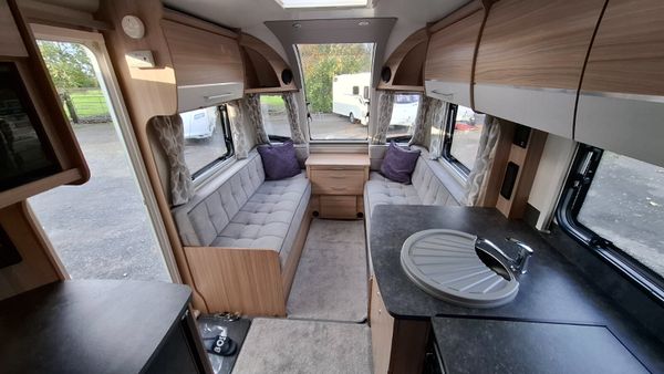 Bailey Phoinex Island bed caravan 369170709