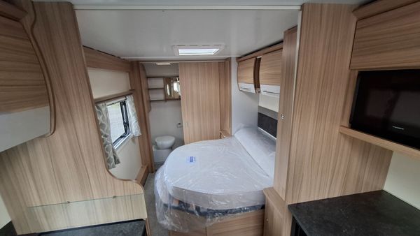 Bailey Phoinex Island bed caravan 369170702