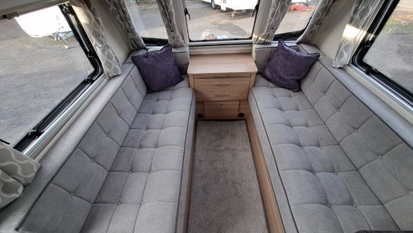 Bailey Phoinex Island bed caravan 369170713