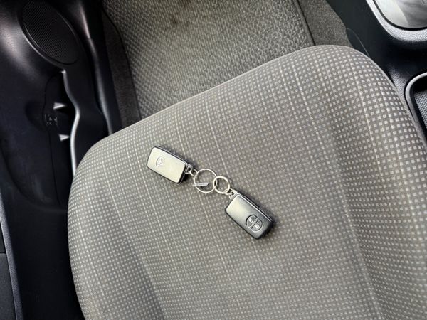 Toyota Vitz 2019 1.0 AUTOMATIC  NCT 2027 369172854