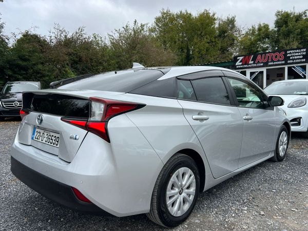 22 Toyota Prius  Very Low Mileage 369173749