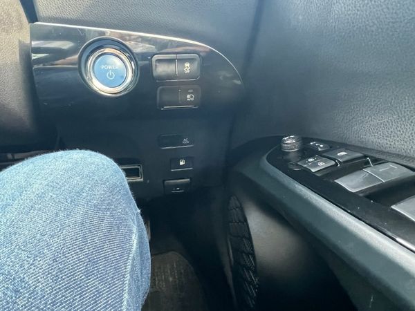 20 Toyota Prius Hybrid 369173947