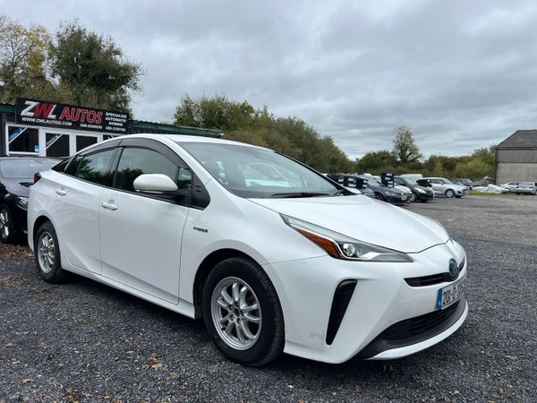 20 Toyota Prius Hybrid 369173955