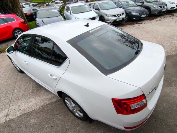 Skoda Octavia 1.6tdi Active Hatch 369189592