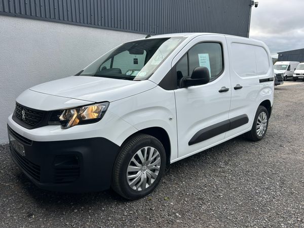 2022 Peugeot Partner 'Professional 369180666