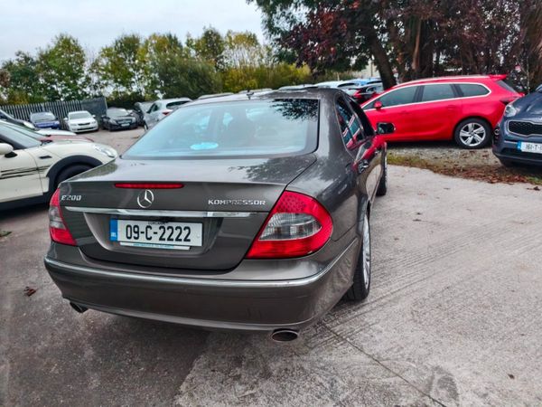 Mercedes-Benz E-Class 200K Auto 369194431