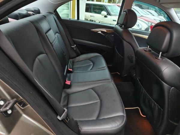 Mercedes-Benz E-Class 200K Auto 369194432