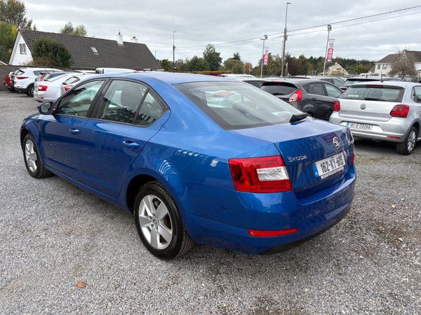 162 Skoda Octavia  1.6tdi Ambition 369205998
