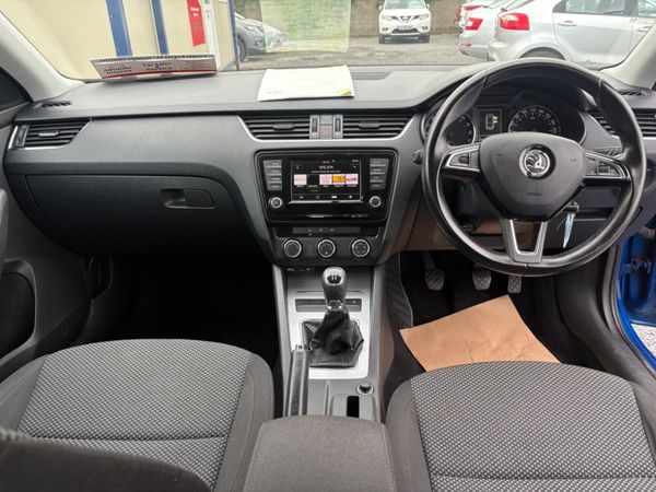 162 Skoda Octavia  1.6tdi Ambition 369206005