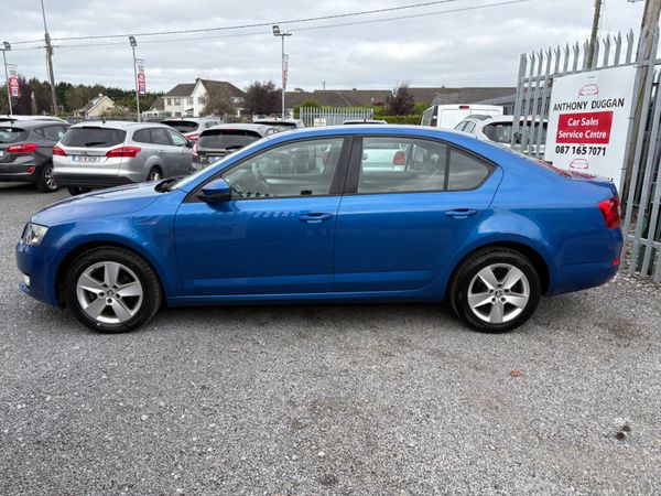 162 Skoda Octavia  1.6tdi Ambition 369206003