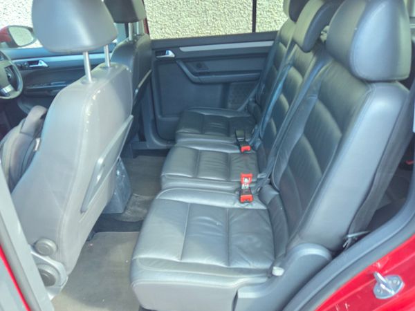 VWTouran 2.0d,Highline, automatic 369209514