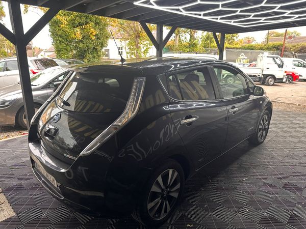 Nissan Leaf 2016 369212400