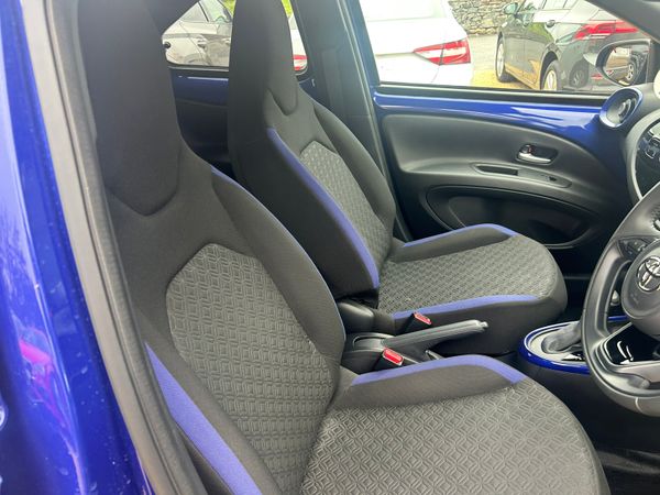 Toyota Aygo X design automatic 369220223