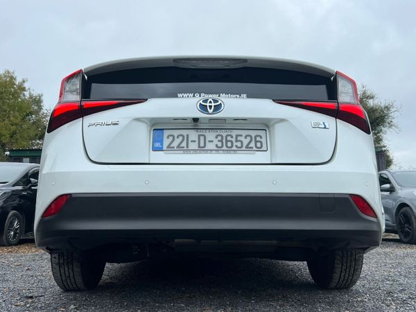 22 Toyota Prius Hybrid 369237625