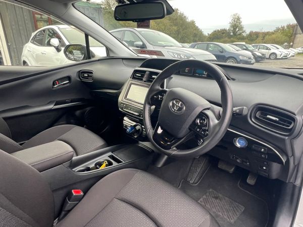 22 Toyota Prius Hybrid 369237687