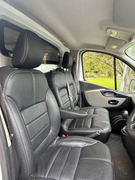 Renault Trafic 2019 CVRT INCLUDES VAT 369256360