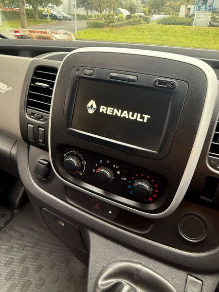 Renault Trafic 2019 CVRT INCLUDES VAT 369256379