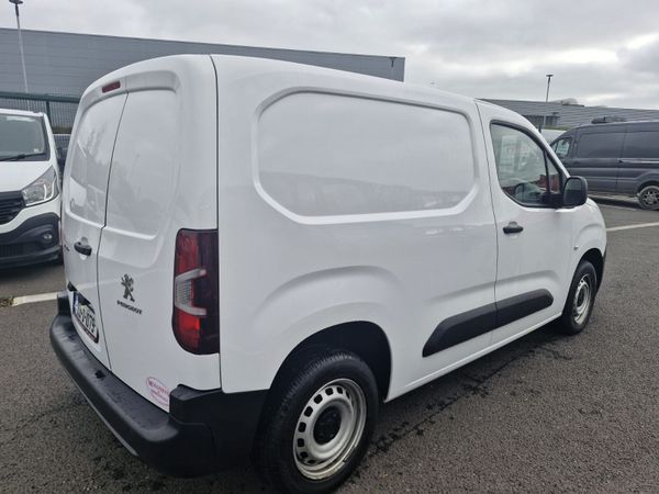 Peugeot Partner 2022 369265983