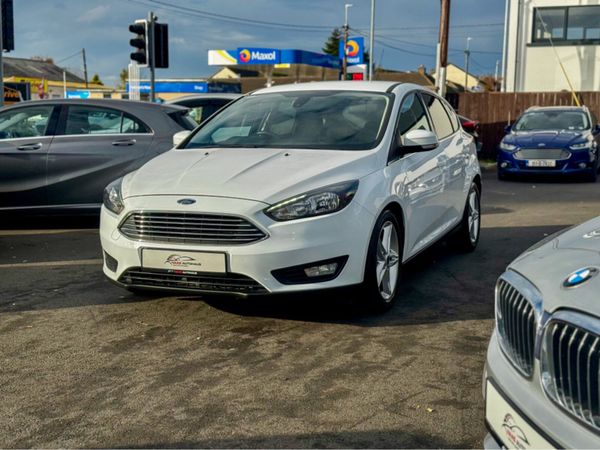 Ford Focus 1.0 ZETEC ECOBOOST 125PS 5DR T 369268247
