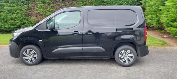 Peugeot Partner 2021 369274586