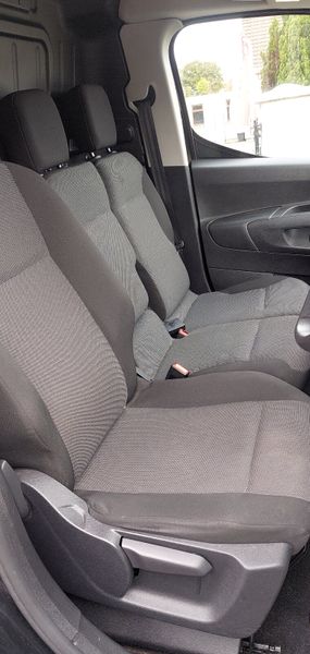 Peugeot Partner 2021 369274647