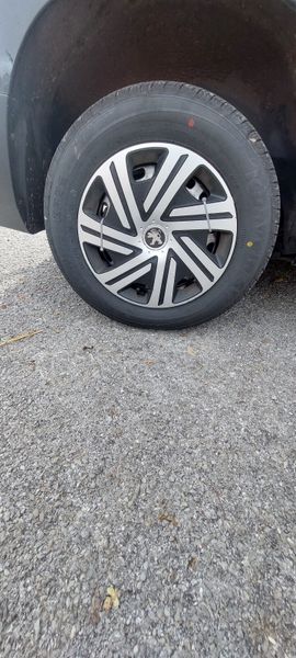 Peugeot Partner 2021 369274684