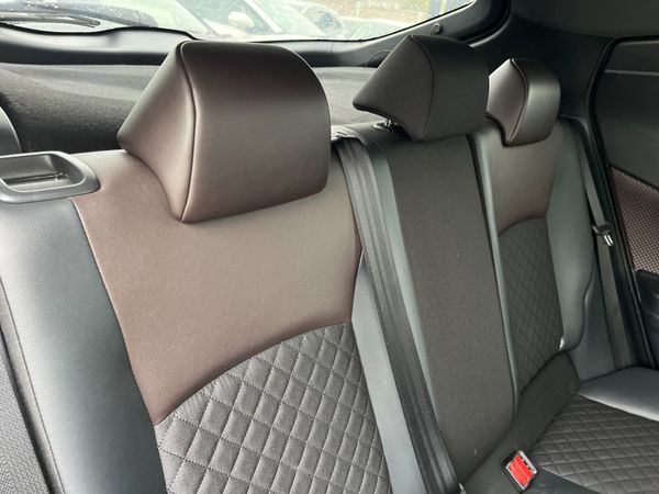 TOYOTA C-HR 2018, 1.8 HYBRID AUTO HIGH SPEC LOW KM 369277730