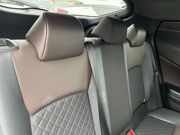 TOYOTA C-HR 2018, 1.8 HYBRID AUTO FULL SPEC 369271961