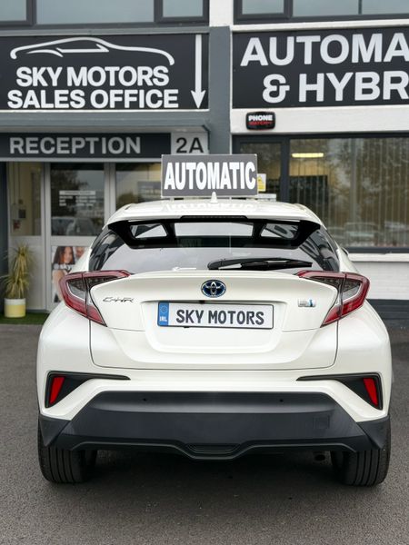 2018 Toyota C-HR  1.8 Hybrid automatic 369286835