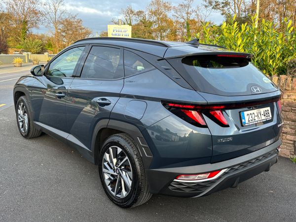 Hyundai Tucson Executive in stunning Teal metallic 369280123