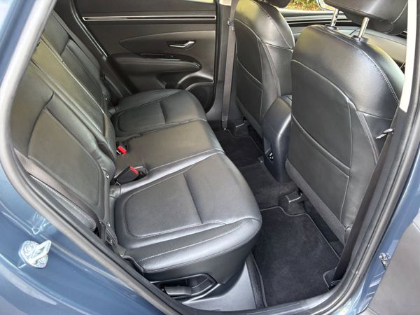 Hyundai Tucson Executive in stunning Teal metallic 369280699