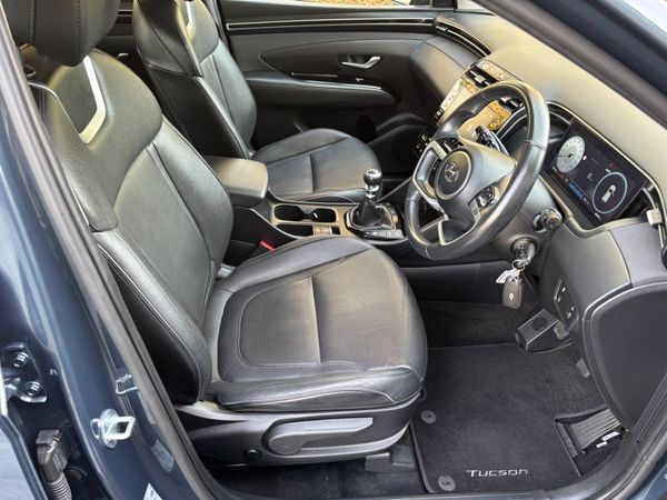 Hyundai Tucson Executive in stunning Teal metallic 369280703