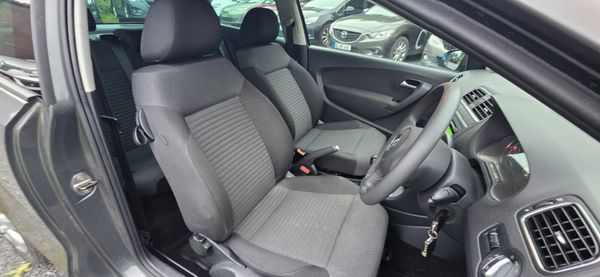 Volkswagen Polo 2014 369283951