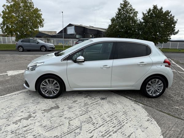 Peugeot 208 2016 1.2 Petrol Auto 369296165