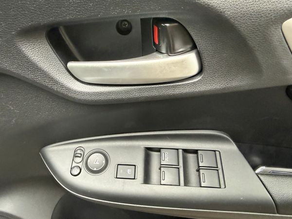 2017 Honda Fit 1.5 Petrol Hybrid ,Auto ,32K Miles 369304737