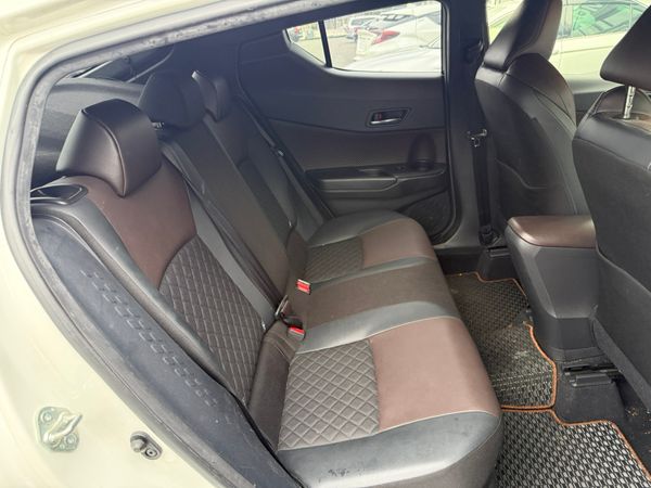 2018 Toyota C-HR  1.8 Hybrid automatic,Top Specs 369301535