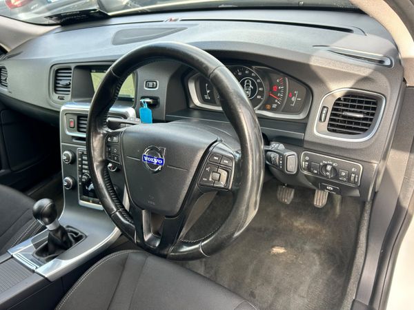 2014 VOLVO V60 1.6 D2 BUSINESS EDITION 369301874