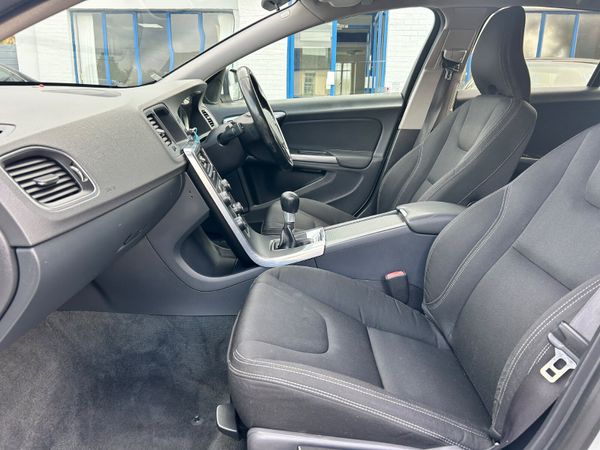 2014 VOLVO V60 1.6 D2 BUSINESS EDITION 369301872