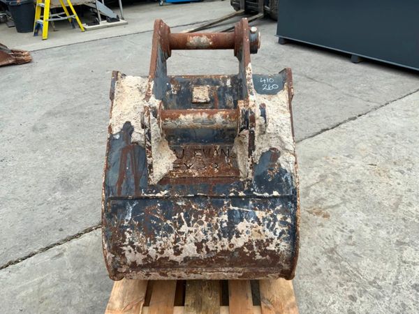 30" GEITH DIGGING BUCKET   65mm PINS.......1423. 369324955