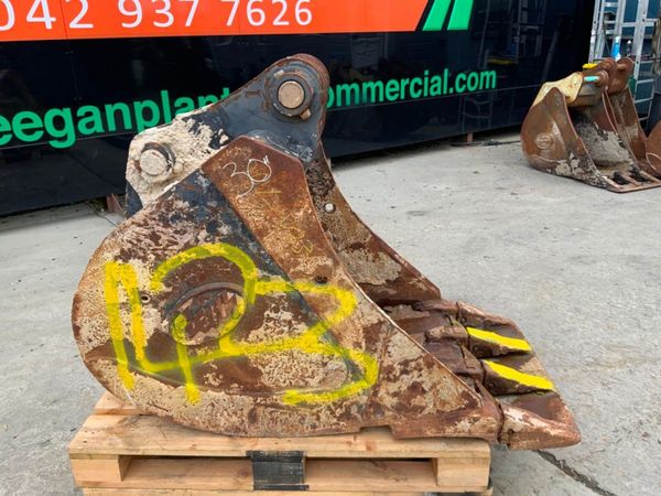30" GEITH DIGGING BUCKET   65mm PINS.......1423. 369324952