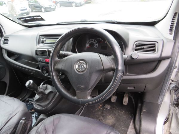 142 OPEL COMBO VAN 1.3 DIESEL IN SILVER MET 369327157