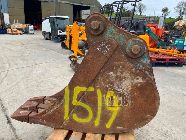 18" JCB DIGGING BUCKET.....65mm PINS......1519. 369327246